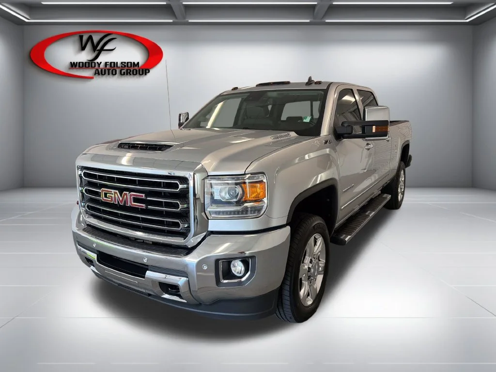 Used 2018 QUICKSILVER METALLIC GMC SLT image 3