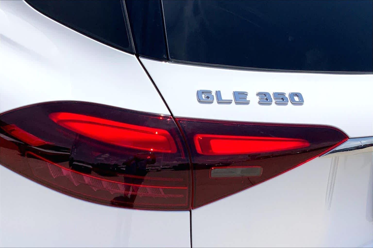 Used 2024 Polar White Mercedes-Benz GLE 350 image 53