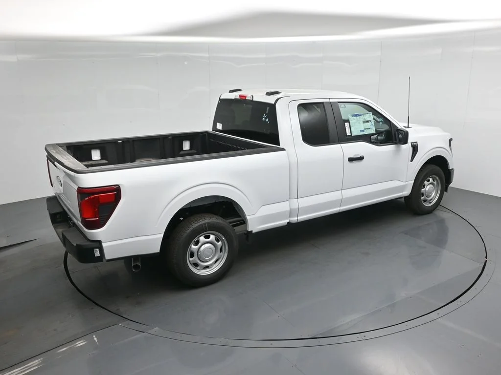 New 2026 White Ford XL image 32