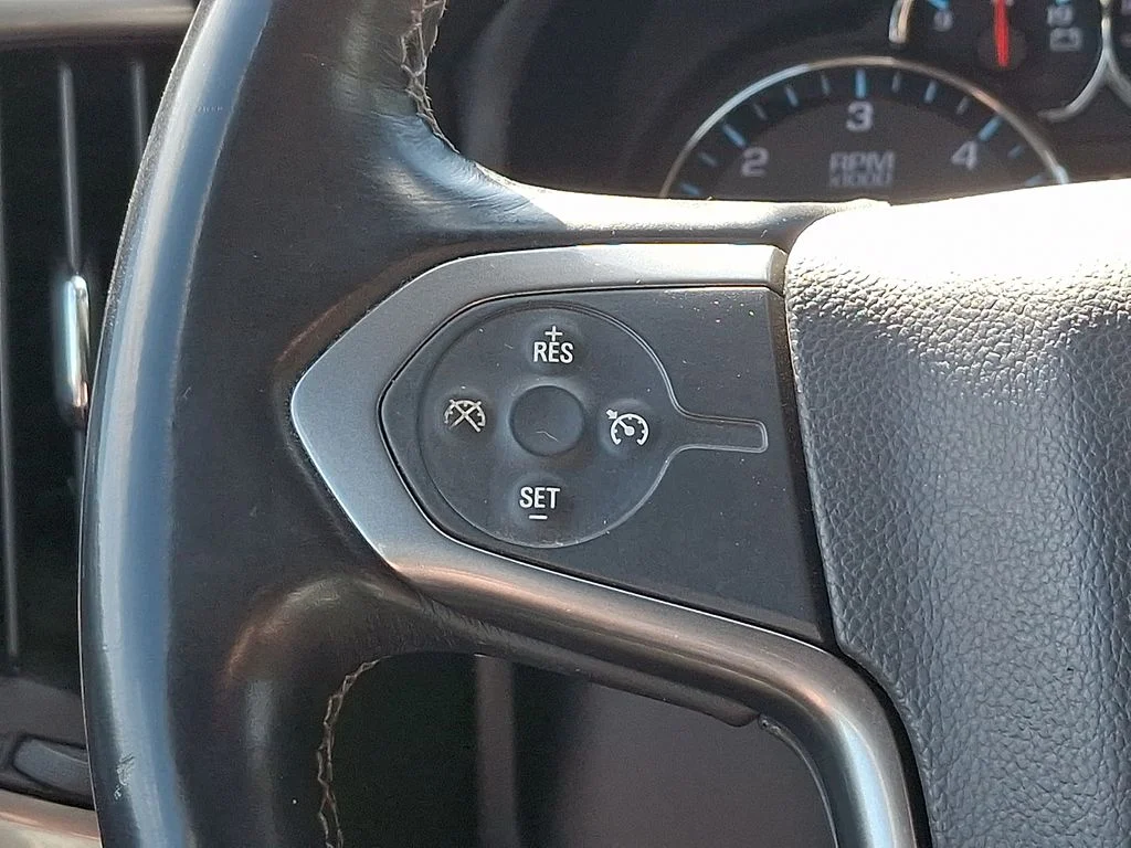 Used 2014 Red Chevrolet LT image 19