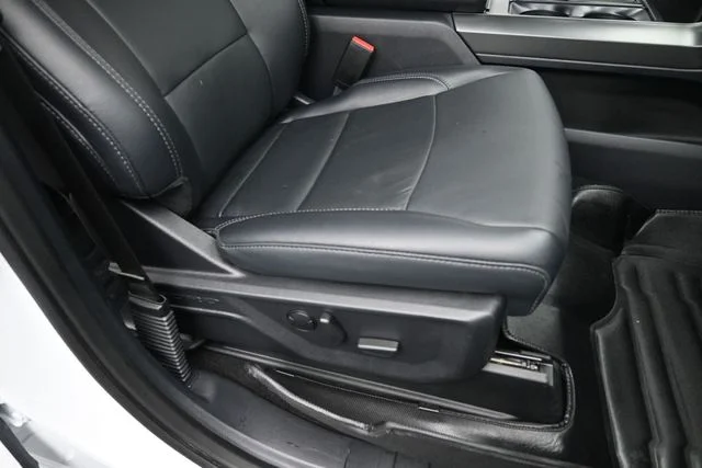 Certified Used 2024 Oxford White Ford XLT image 32