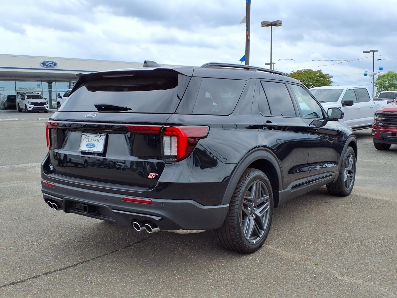 New 2026 Agate Black Metallic Ford ST image 2