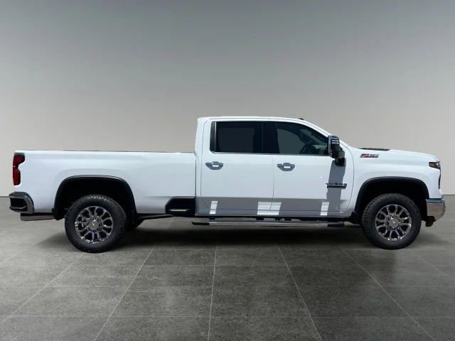 2026 Chevrolet Silverado 3500HD LTZ - Photo 6