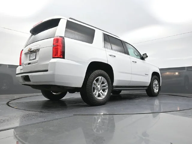 Used 2017 White Chevrolet LS image 26