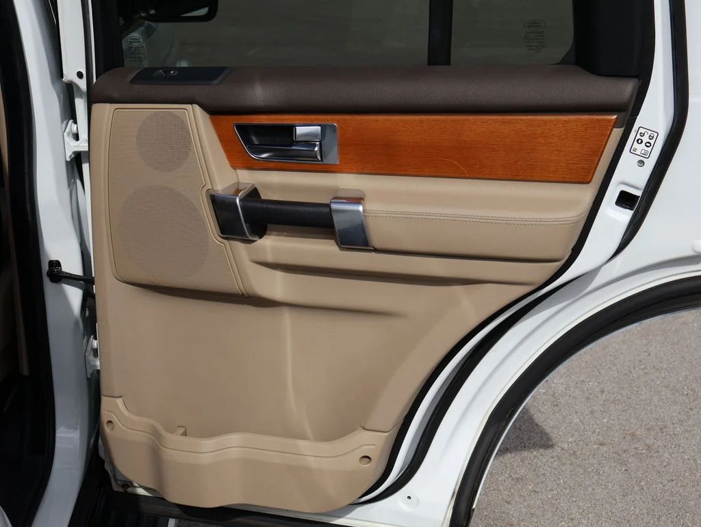 Used 2012  Land Rover HSE image 17