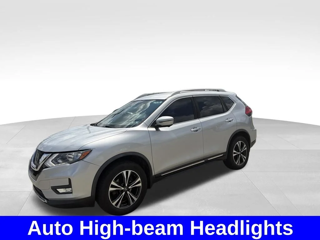 Used 2017 Silver Nissan SL image 13