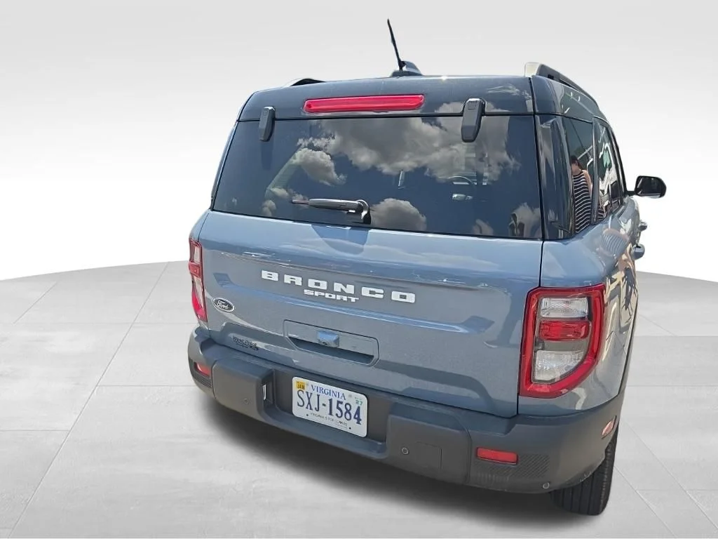 Used 2025 Gray Ford Outer Banks image 4