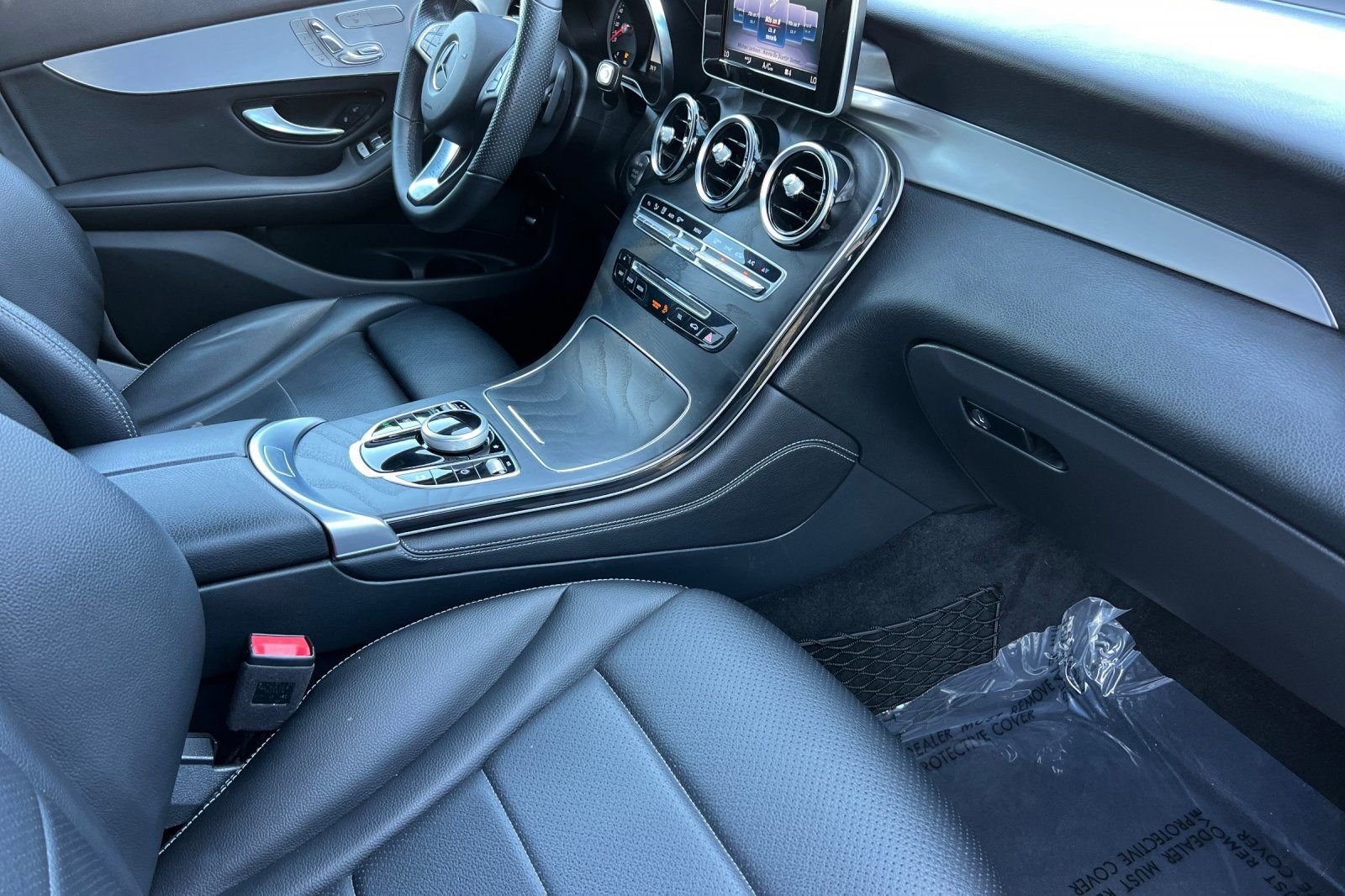 Used 2019  Mercedes-Benz 300 image 19