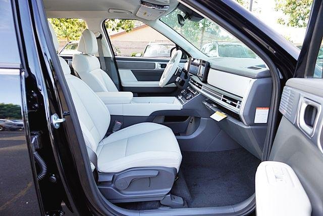 New 2026 Black Hyundai SEL image 15