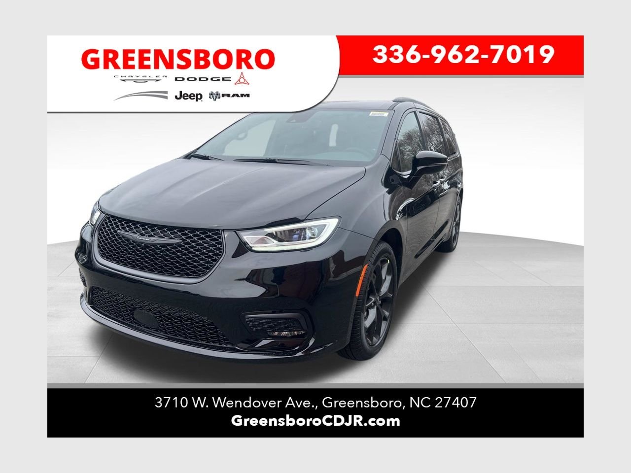 2026 Chrysler Pacifica Select's photo