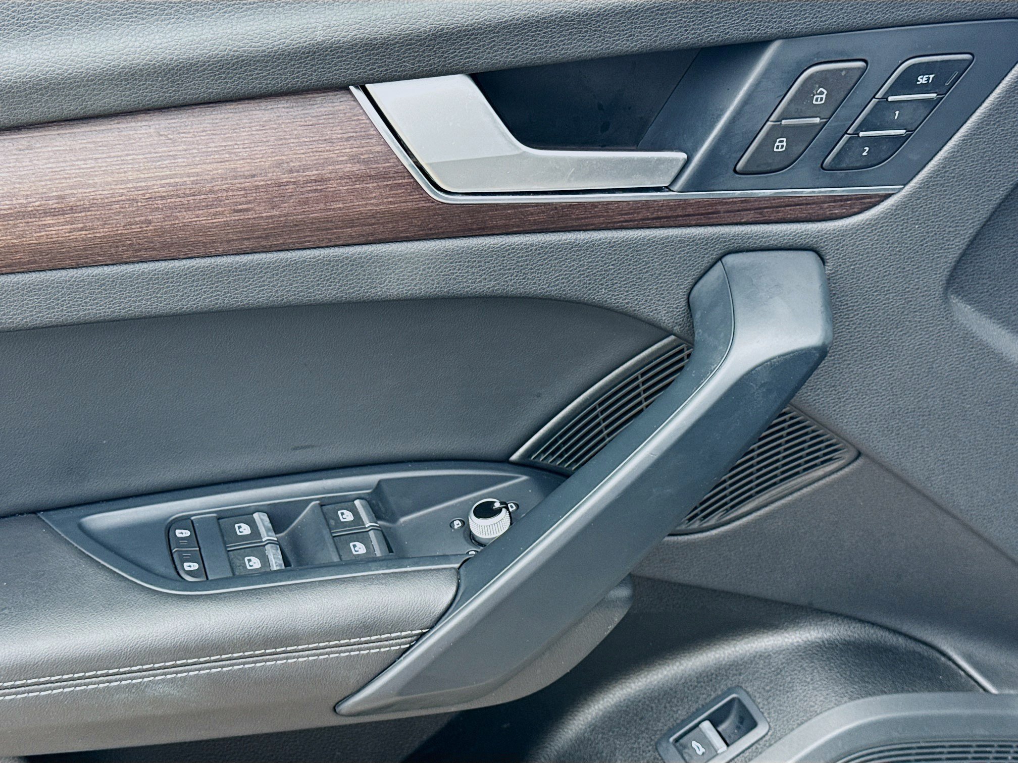 Used 2022 Gray Audi Premium Plus image 22
