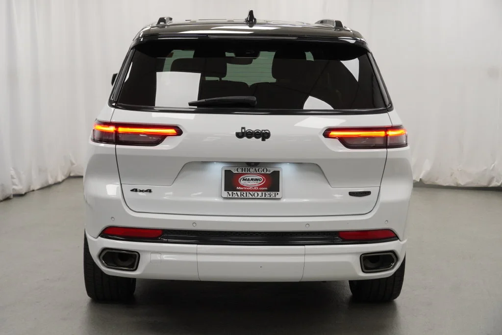 Used 2024 White Jeep Summit Reserve image 14