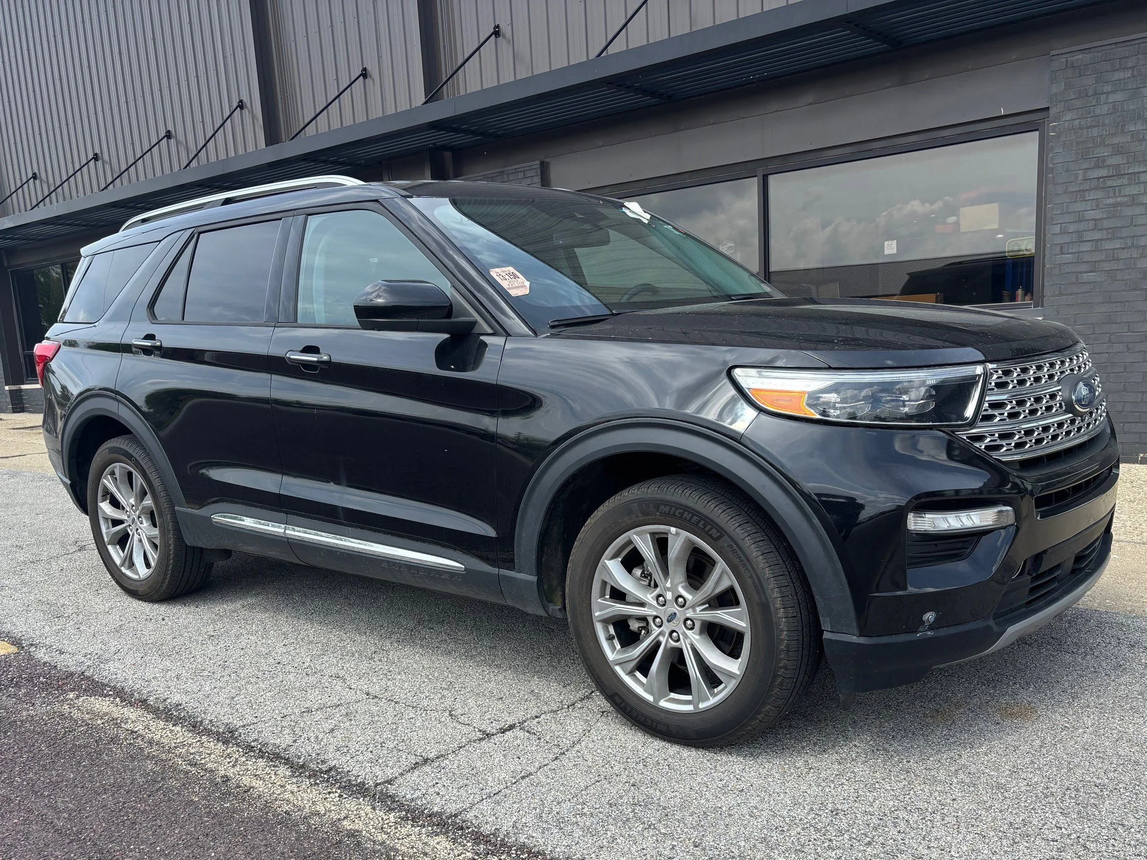 Used 2022 Black Metallic Ford Limited image 3