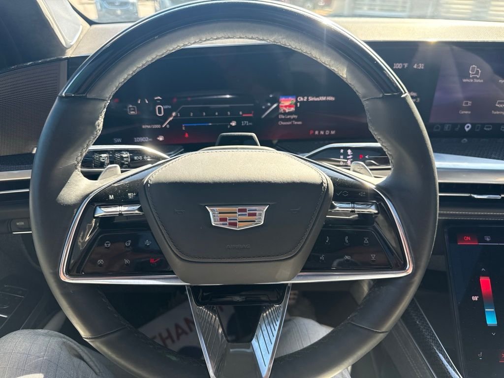 Used 2025 White Cadillac V-Series image 12