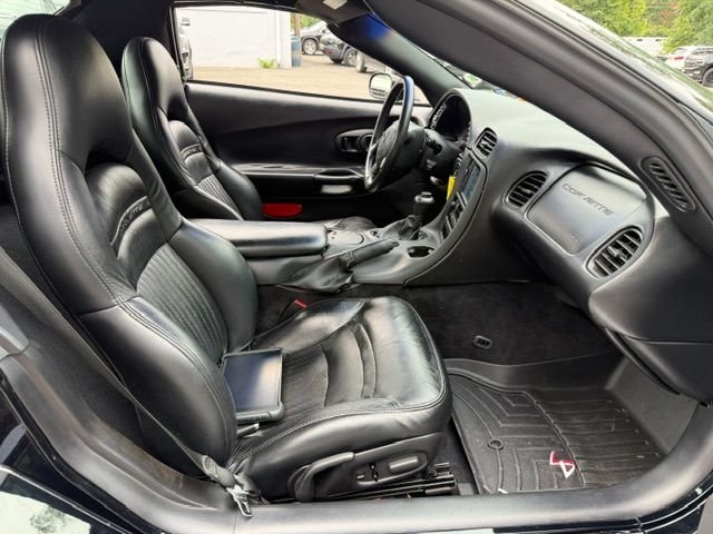 Used 2004 Black Chevrolet Base image 8