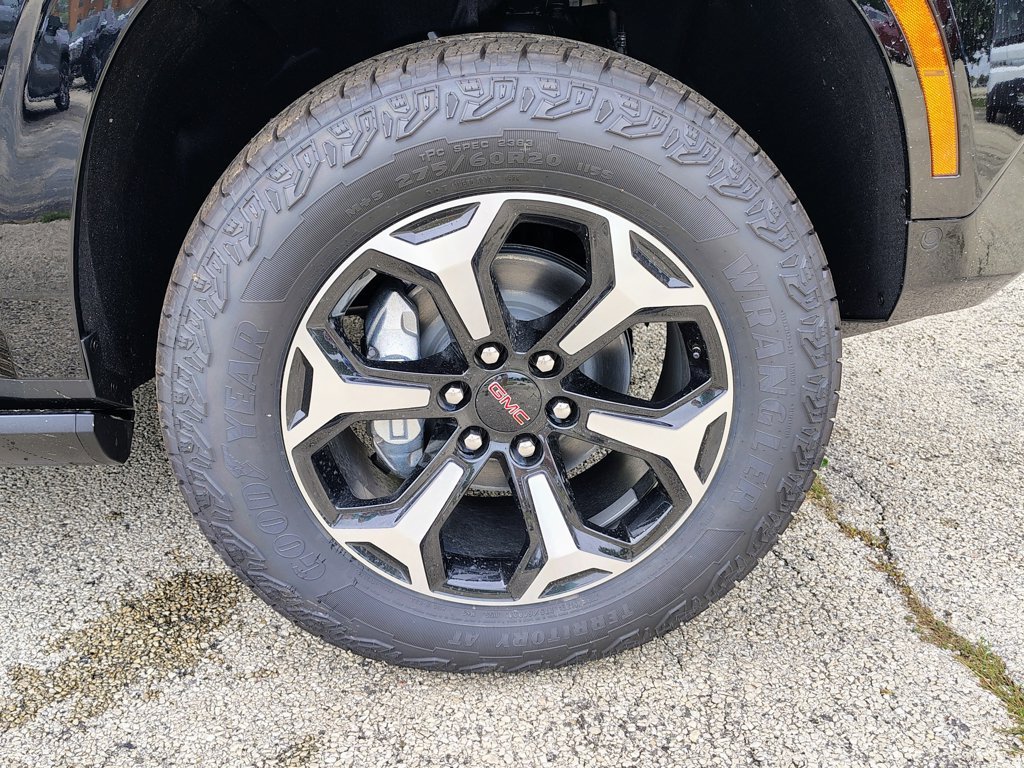 2026 GMC Yukon XL AT4 - Photo 14