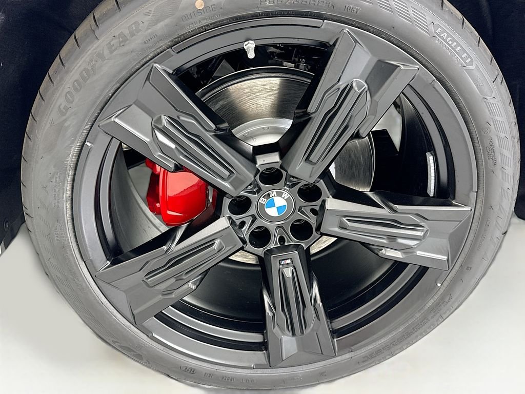New 2026 Alpine White BMW 30 xDrive image 30