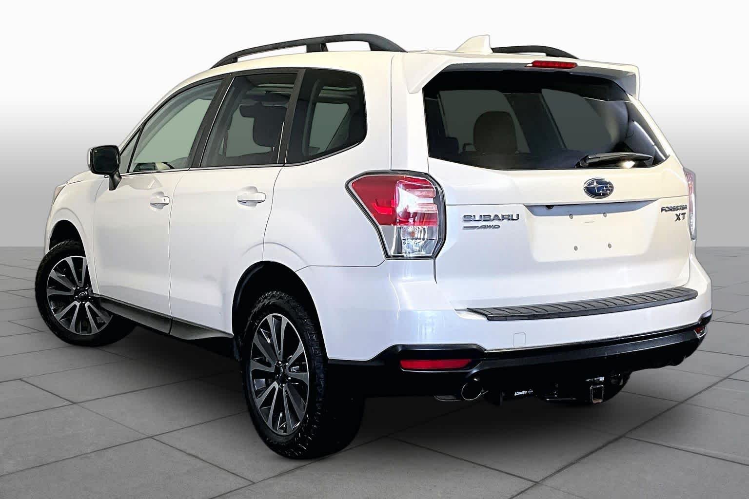 Used 2018 Crystal White Pearl Subaru Premium image 12