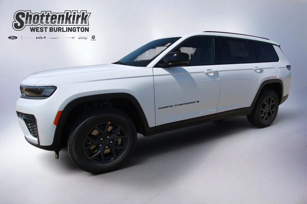 New 2027 Bright White Clear-Coat Paint Jeep Laredo Altitude image 1