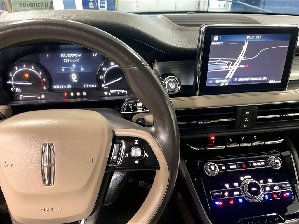 Used 2020 White Lincoln Standard image 18