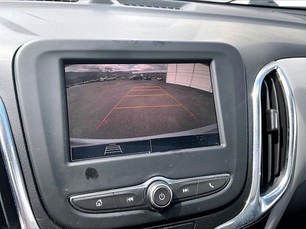 Used 2022 Silver Ice Metallic Chevrolet LS image 19