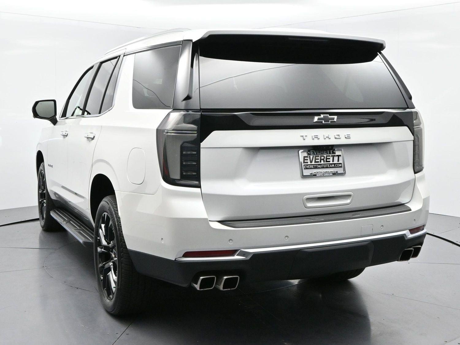 Used 2025 Iridescent Pearl Tricoat Chevrolet High Country image 6
