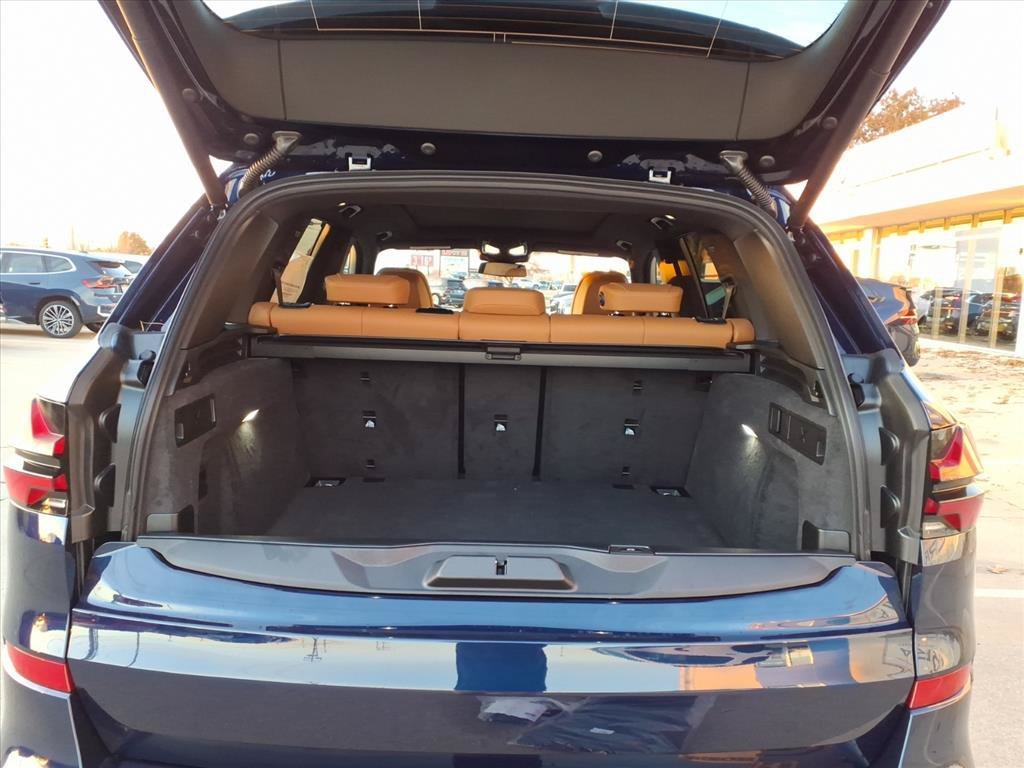 2026 BMW X5 M60i - Photo 12