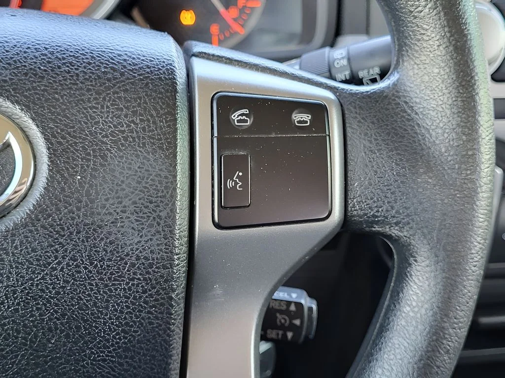 Used 2013 Classic Silver Metallic Toyota SR5 image 18