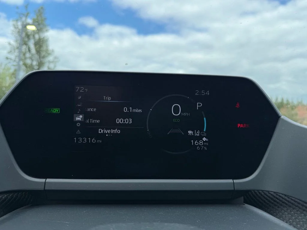Used 2024 Wind Chill Pearl Toyota XLE image 12