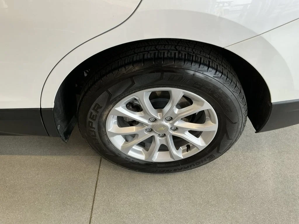 Used 2020 IRIDESCENT PEARL TRICOAT Chevrolet LT image 26
