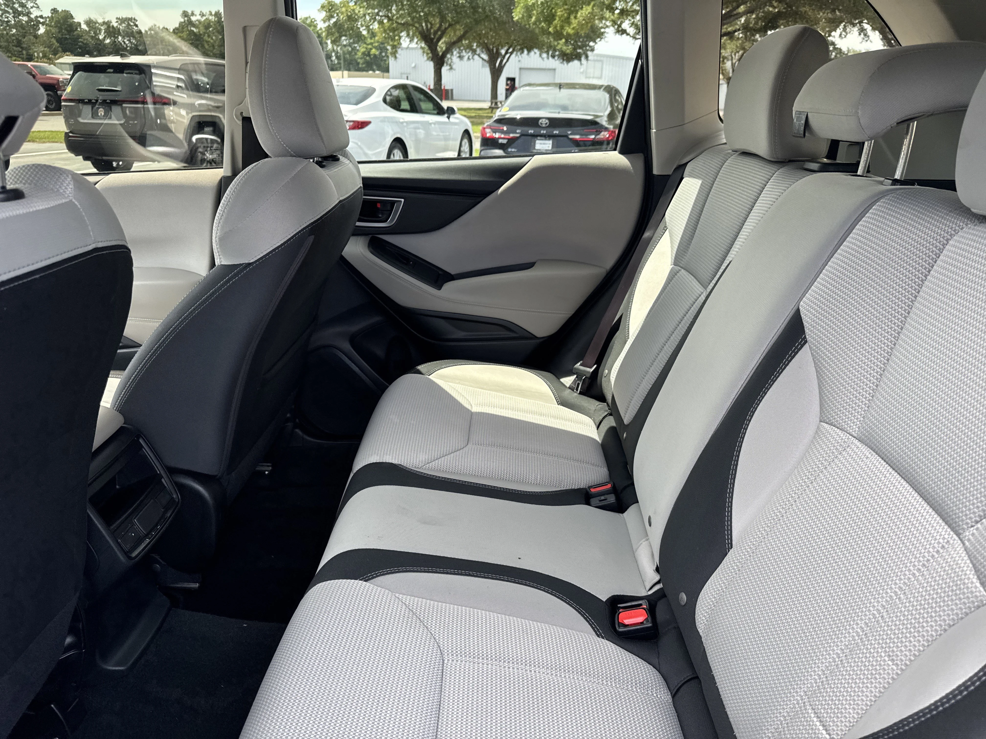 Used 2022 Cascade Green Silica Subaru Base image 23