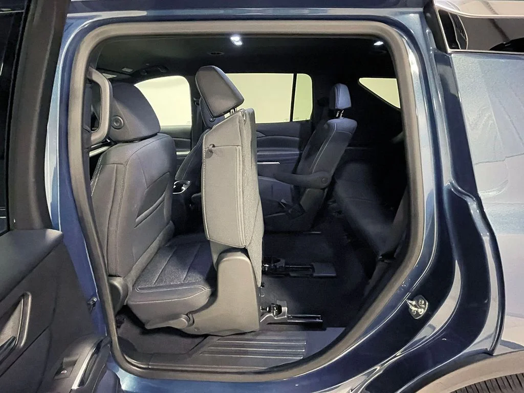 Used 2025 Blue Chevrolet LT image 21