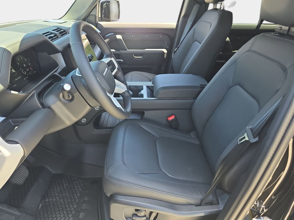 New 2026 Santorini Black Land Rover X-Dynamic SE image 15