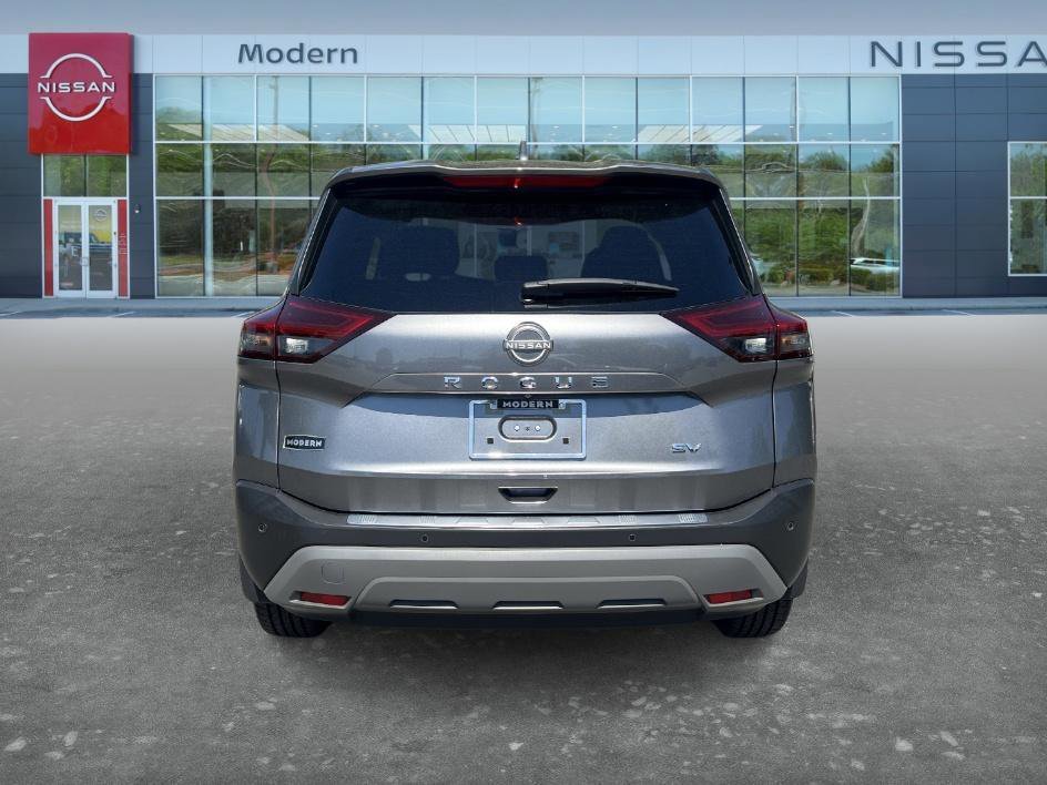 Used 2023 Gun Metallic Nissan SV image 6