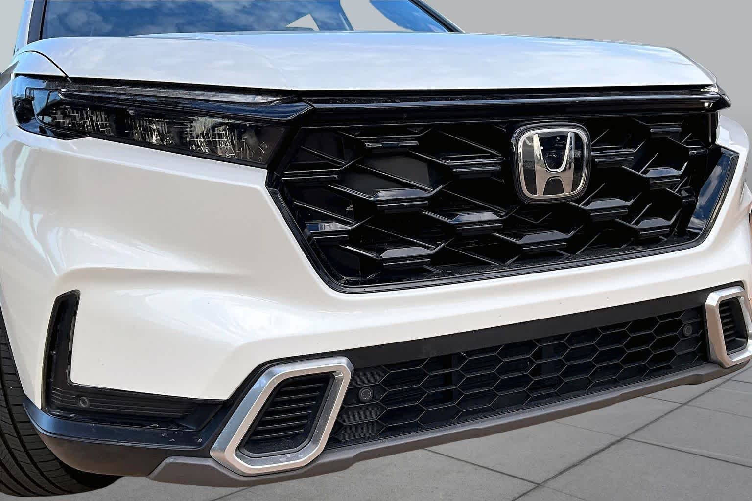 Used 2023 Platinum White Pearl Honda Sport Touring image 29