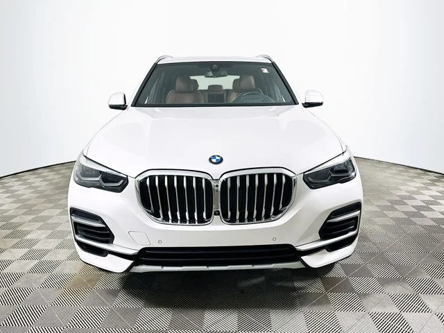 Certified Used 2022 White BMW sDrive40i image 8