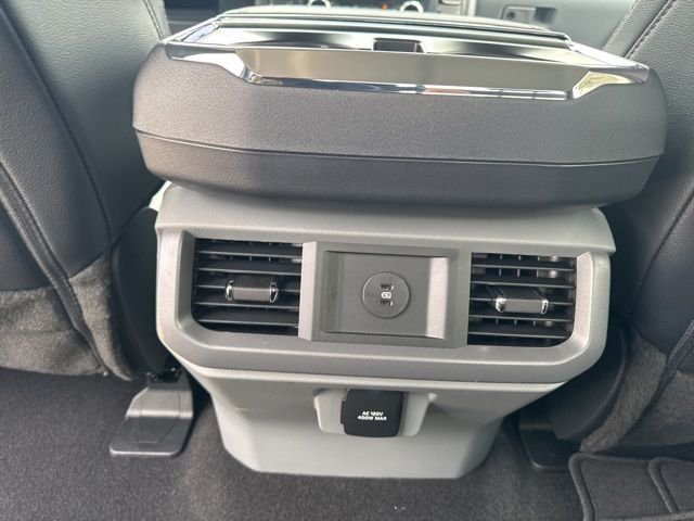 New 2026 Star White Metallic Tri-Coat Ford Lariat image 15