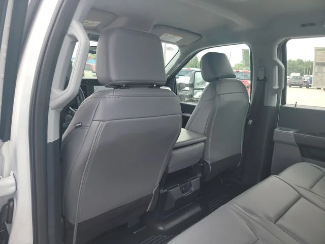 New 2026 Oxford White Ford XL image 13