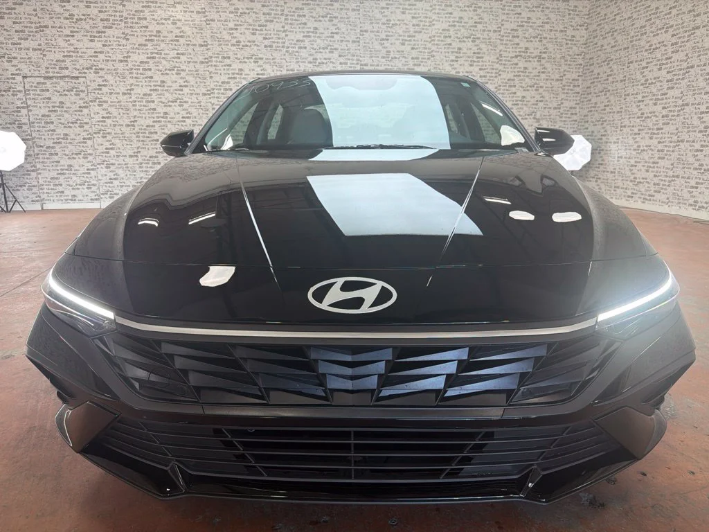 New 2026 Abyss Black Hyundai SEL Sport Plus image 2