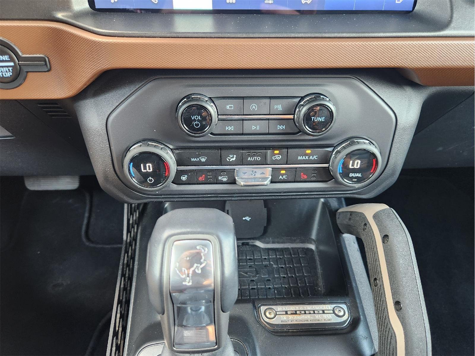 Used 2024 Black Ford Outer Banks image 18