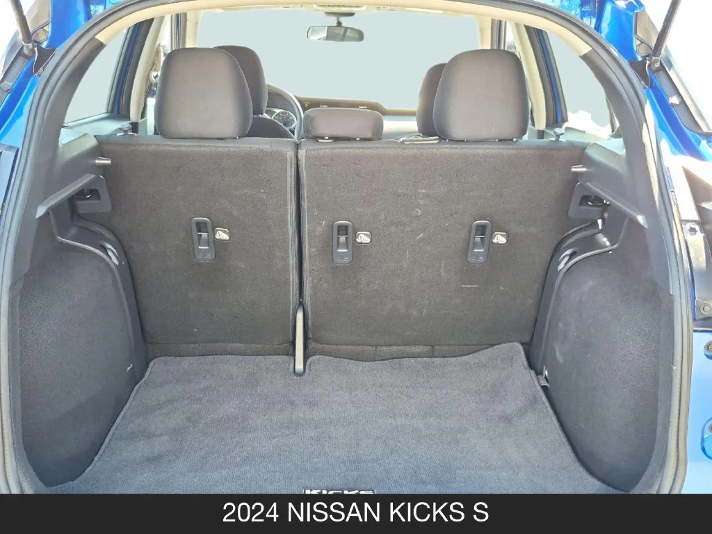 Used 2024 Blue Nissan S image 23