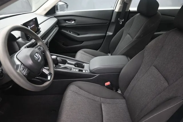2025 Honda Accord SE - Photo 17