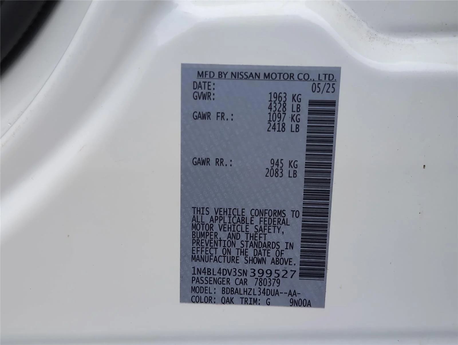 Used 2025 Glacier White Nissan SV image 11