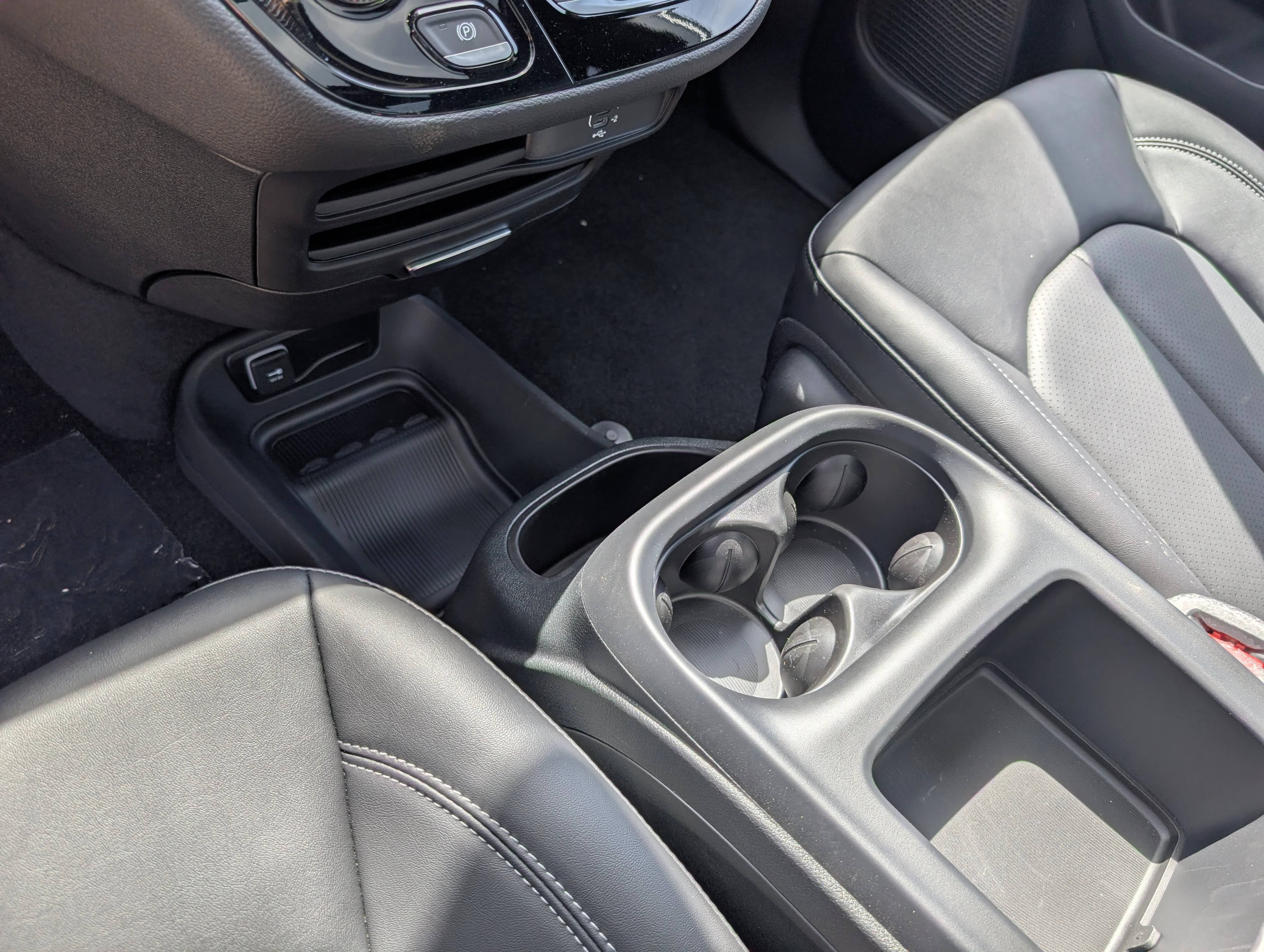 New 2026 Bright White Chrysler Select image 35