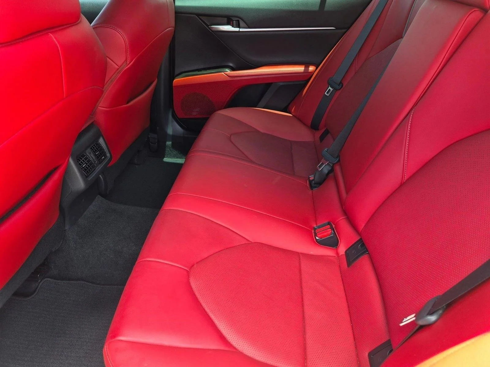 Used 2023 Wind Chill Pearl Toyota XSE image 18