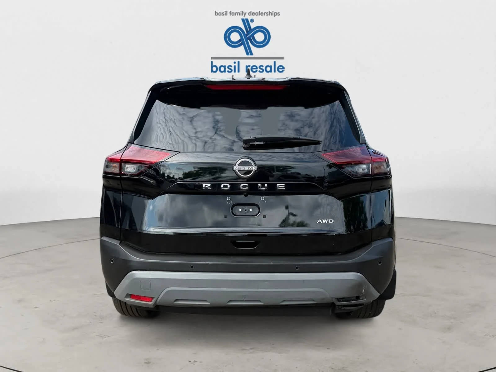 Used 2023 Super Black Nissan S image 5