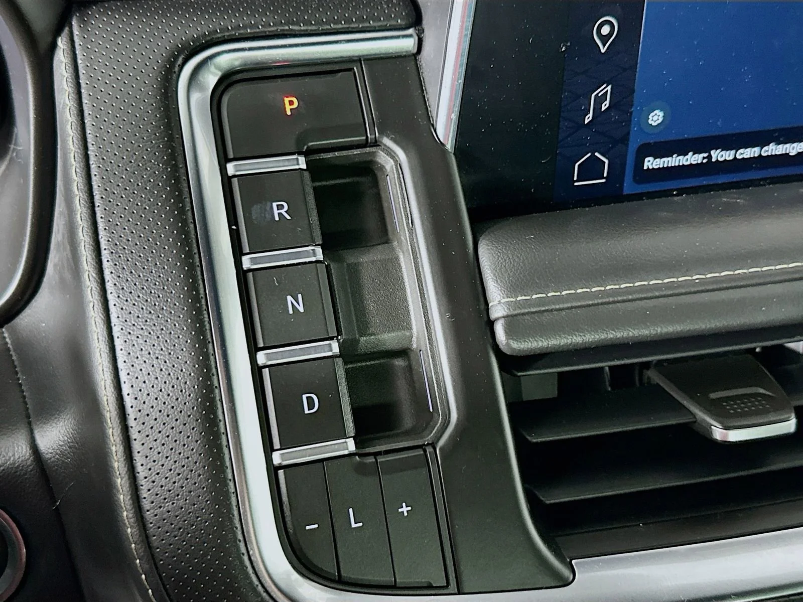 2023 GMC Yukon SLT - Photo 20