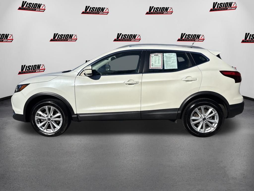 Used 2019 White Nissan SV image 9