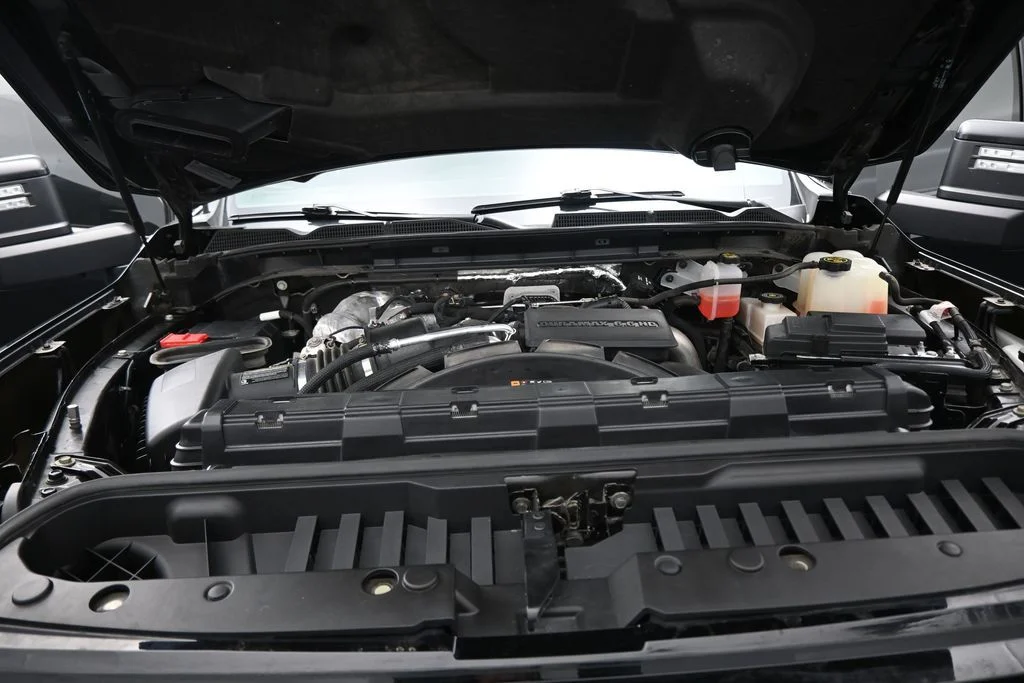 Used 2024  GMC AT4 image 31