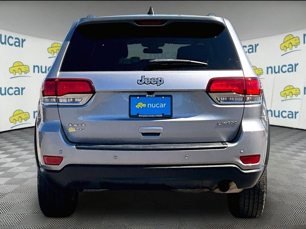 Used 2021 Silver Jeep Laredo E image 5